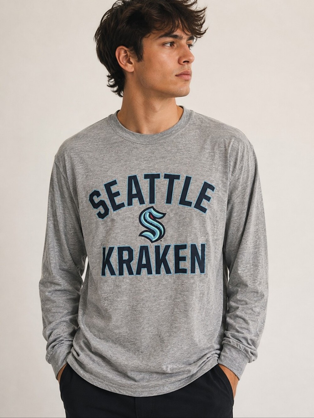 Fanatics Seattle Kraken NHL Men’s Gray Long Sleeve Shirt Size Small